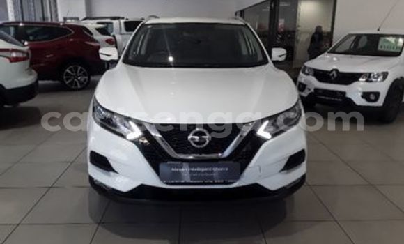 Buy Used Nissan Qashqai White Car in Manzini in Manzini Buy Used Nissan Qashqai White Car in Manzini in Manzini