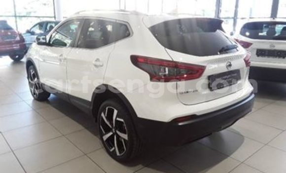 Buy Used Nissan Qashqai White Car in Manzini in Manzini Buy Used Nissan Qashqai White Car in Manzini in Manzini