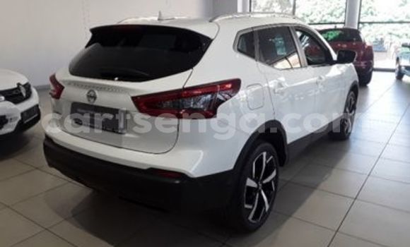Buy Used Nissan Qashqai White Car in Manzini in Manzini Buy Used Nissan Qashqai White Car in Manzini in Manzini