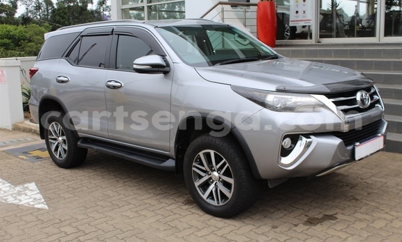 Acheter Occasion Voiture Toyota Fortuner Gris à Mbabane, Manzini