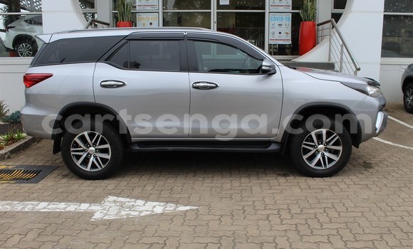 Buy Used Toyota Fortuner Silver Car in Mbabane in Manzini Buy Used Toyota Fortuner Silver Car in Mbabane in Manzini