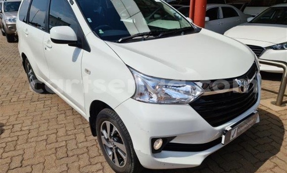 Nunua Ilio tumika Toyota Avanza White Gari ndani ya Mbabane nchini Manzini Nunua Ilio tumika Toyota Avanza White Gari ndani ya Mbabane nchini Manzini