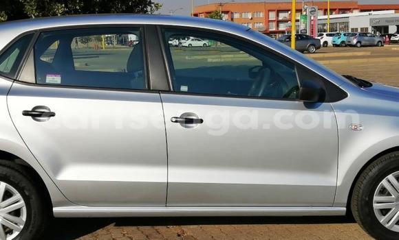 Nunua Ilio tumika Volkswagen Polo Silver Gari ndani ya Manzini nchini Manzini Nunua Ilio tumika Volkswagen Polo Silver Gari ndani ya Manzini nchini Manzini