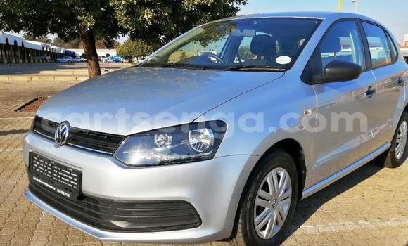 Nunua Ilio tumika Volkswagen Polo Silver Gari ndani ya Manzini nchini Manzini Nunua Ilio tumika Volkswagen Polo Silver Gari ndani ya Manzini nchini Manzini