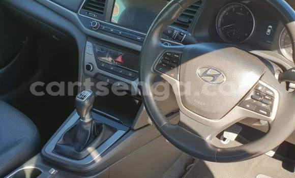 Nunua Ilio tumika Hyundai Elantra Red Gari ndani ya Mbabane nchini Manzini Nunua Ilio tumika Hyundai Elantra Red Gari ndani ya Mbabane nchini Manzini