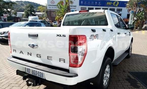 Nunua Ilio tumika Ford Ranger White Gari ndani ya Manzini nchini Manzini Nunua Ilio tumika Ford Ranger White Gari ndani ya Manzini nchini Manzini