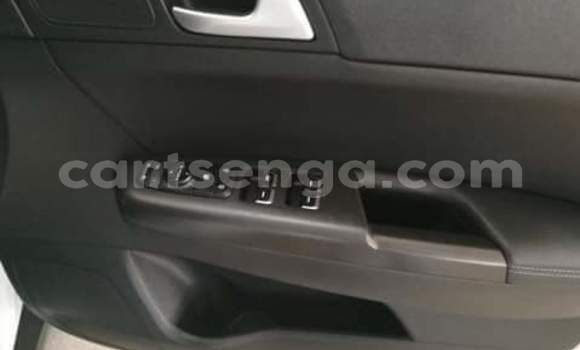 Nunua Ilio tumika Kia Sportage White Gari ndani ya Manzini nchini Manzini Nunua Ilio tumika Kia Sportage White Gari ndani ya Manzini nchini Manzini