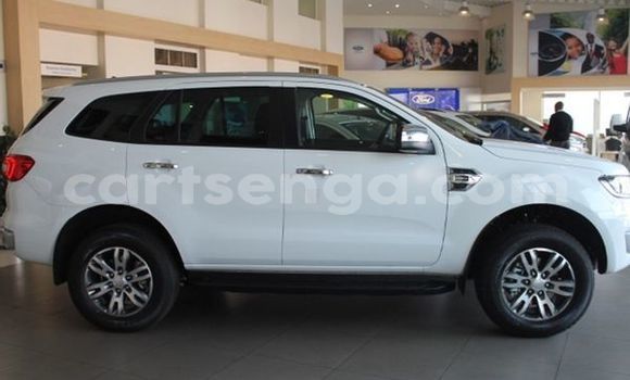 Acheter Occasion Voiture Ford Everest Blanc à Big Bend, Lubombo District Acheter Occasion Voiture Ford Everest Blanc à Big Bend, Lubombo District