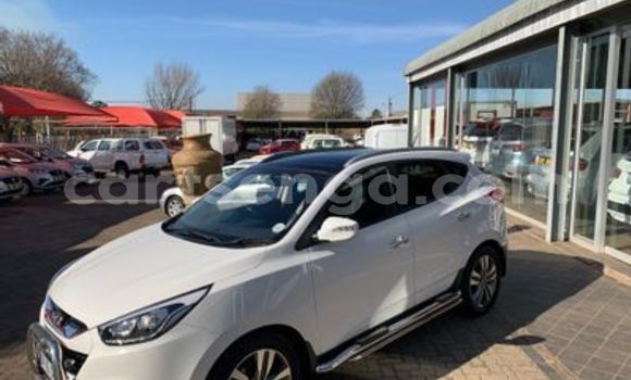 Buy Used Hyundai ix35 White Car in Simunye in Lubombo District Buy Used Hyundai ix35 White Car in Simunye in Lubombo District