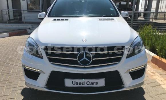 Nunua Ilio tumika Mercedes‒Benz ML–Class White Gari ndani ya Mbabane nchini Manzini Nunua Ilio tumika Mercedes‒Benz ML–Class White Gari ndani ya Mbabane nchini Manzini