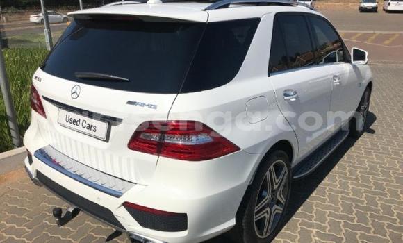 Nunua Ilio tumika Mercedes‒Benz ML–Class White Gari ndani ya Mbabane nchini Manzini Nunua Ilio tumika Mercedes‒Benz ML–Class White Gari ndani ya Mbabane nchini Manzini