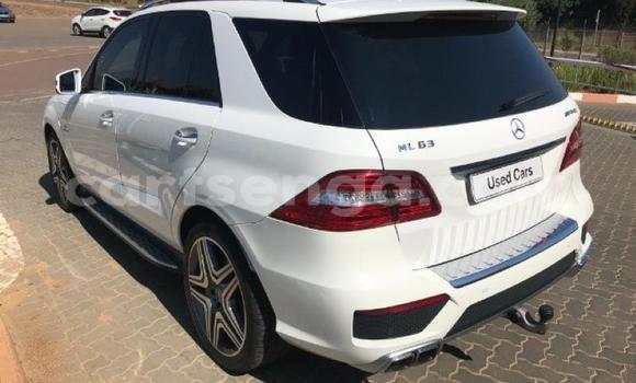 Nunua Ilio tumika Mercedes‒Benz ML–Class White Gari ndani ya Mbabane nchini Manzini Nunua Ilio tumika Mercedes‒Benz ML–Class White Gari ndani ya Mbabane nchini Manzini