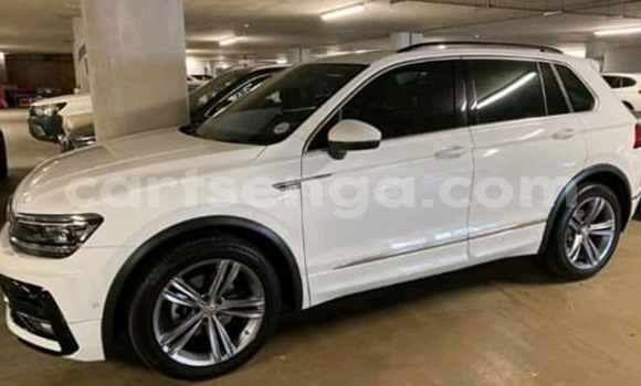 Buy Used Volkswagen Tiguan Silver Car in Ezulwini in Hhohho Buy Used Volkswagen Tiguan Silver Car in Ezulwini in Hhohho