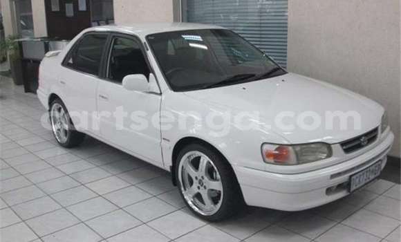 Acheter Occasion Voiture Toyota Corolla Blanc à Mbabane, Manzini Acheter Occasion Voiture Toyota Corolla Blanc à Mbabane, Manzini
