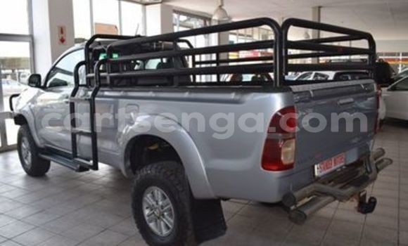 Nunua Ilio tumika Toyota Hilux Silver Gari ndani ya Bulembu nchini Hhohho Nunua Ilio tumika Toyota Hilux Silver Gari ndani ya Bulembu nchini Hhohho