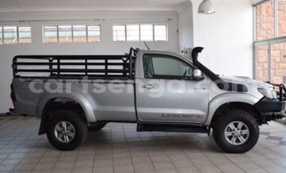 Nunua Ilio tumika Toyota Hilux Silver Gari ndani ya Bulembu nchini Hhohho Nunua Ilio tumika Toyota Hilux Silver Gari ndani ya Bulembu nchini Hhohho
