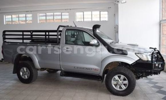 Nunua Ilio tumika Toyota Hilux Silver Gari ndani ya Bulembu nchini Hhohho Nunua Ilio tumika Toyota Hilux Silver Gari ndani ya Bulembu nchini Hhohho