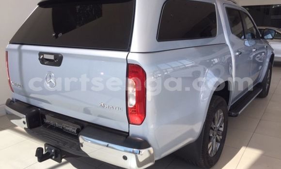 Nunua Ilio tumika Mercedes‒Benz X-klasse Concept Silver Gari ndani ya Bulembu nchini Hhohho Nunua Ilio tumika Mercedes‒Benz X-klasse Concept Silver Gari ndani ya Bulembu nchini Hhohho