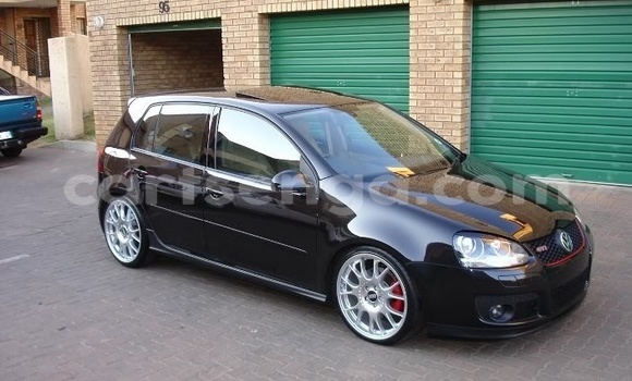 Nunua Ilio tumika Volkswagen Golf Black Gari ndani ya Bulembu nchini Hhohho