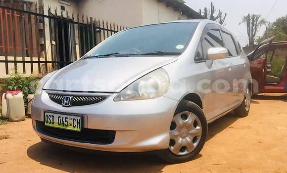 Nunua Ilio tumika Honda FIT Silver Gari ndani ya Matsapha nchini Manzini Nunua Ilio tumika Honda FIT Silver Gari ndani ya Matsapha nchini Manzini