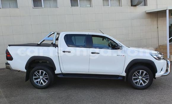 Buy Used Toyota Hilux White Car in Manzini in Manzini Buy Used Toyota Hilux White Car in Manzini in Manzini