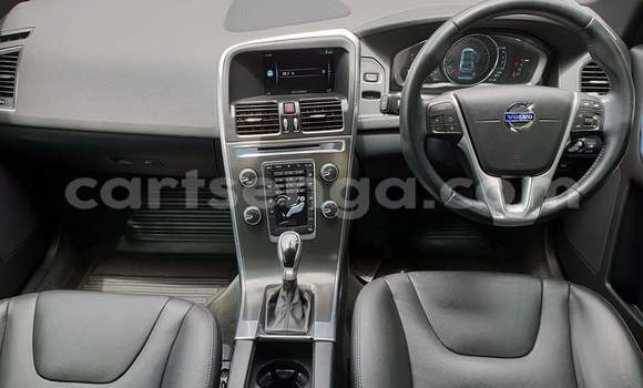 Nunua Ilio tumika Volvo XC60 Silver Gari ndani ya Ezulwini nchini Hhohho Nunua Ilio tumika Volvo XC60 Silver Gari ndani ya Ezulwini nchini Hhohho