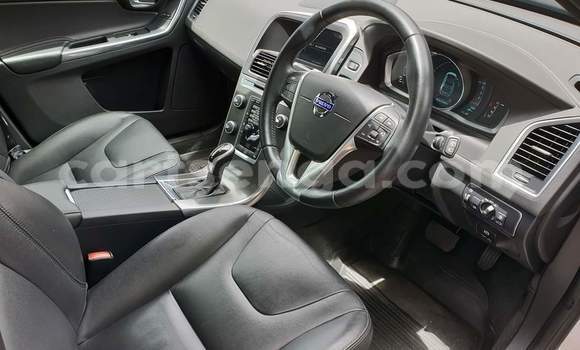 Nunua Ilio tumika Volvo XC60 Silver Gari ndani ya Ezulwini nchini Hhohho Nunua Ilio tumika Volvo XC60 Silver Gari ndani ya Ezulwini nchini Hhohho