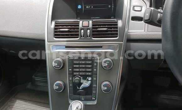 Nunua Ilio tumika Volvo XC60 Silver Gari ndani ya Ezulwini nchini Hhohho Nunua Ilio tumika Volvo XC60 Silver Gari ndani ya Ezulwini nchini Hhohho
