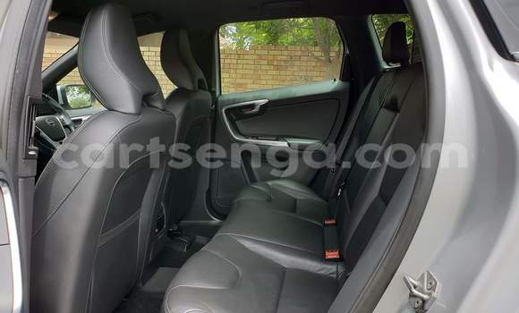 Nunua Ilio tumika Volvo XC60 Silver Gari ndani ya Ezulwini nchini Hhohho Nunua Ilio tumika Volvo XC60 Silver Gari ndani ya Ezulwini nchini Hhohho