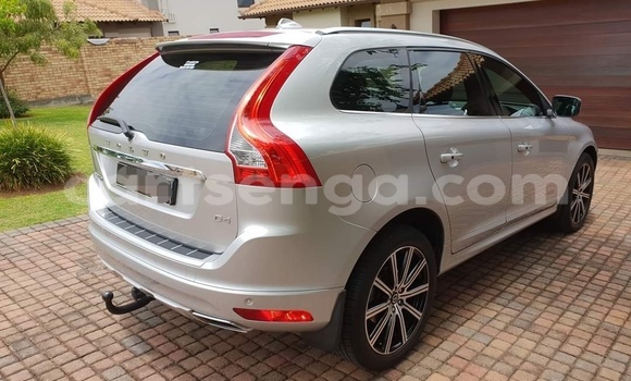 Nunua Ilio tumika Volvo XC60 Silver Gari ndani ya Ezulwini nchini Hhohho Nunua Ilio tumika Volvo XC60 Silver Gari ndani ya Ezulwini nchini Hhohho