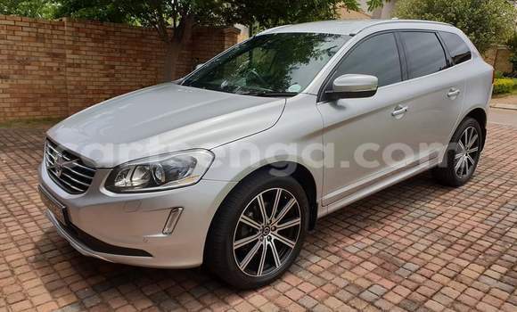 Nunua Ilio tumika Volvo XC60 Silver Gari ndani ya Ezulwini nchini Hhohho Nunua Ilio tumika Volvo XC60 Silver Gari ndani ya Ezulwini nchini Hhohho