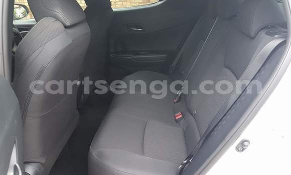 Nunua Ilio tumika Toyota C-HR White Gari ndani ya Mbabane nchini Manzini Nunua Ilio tumika Toyota C-HR White Gari ndani ya Mbabane nchini Manzini