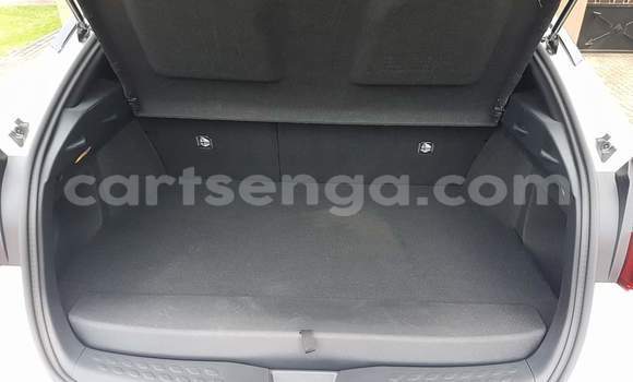 Nunua Ilio tumika Toyota C-HR White Gari ndani ya Mbabane nchini Manzini Nunua Ilio tumika Toyota C-HR White Gari ndani ya Mbabane nchini Manzini