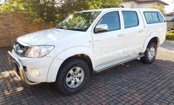 Acheter Occasion Voiture Toyota Hilux Blanc à Nhlangano, Shiselweni District