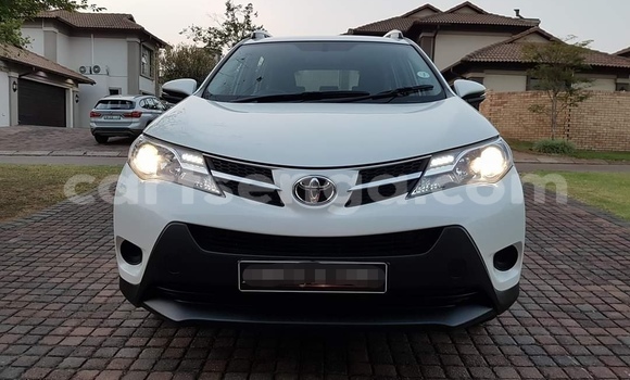 Buy Used Toyota RAV4 White Car in Nhlangano in Shiselweni District Buy Used Toyota RAV4 White Car in Nhlangano in Shiselweni District