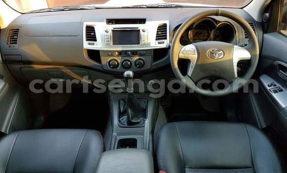 Buy Used Toyota Hilux White Car in Nhlangano in Shiselweni District Buy Used Toyota Hilux White Car in Nhlangano in Shiselweni District