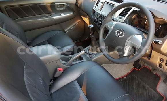 Buy Used Toyota Hilux White Car in Nhlangano in Shiselweni District Buy Used Toyota Hilux White Car in Nhlangano in Shiselweni District