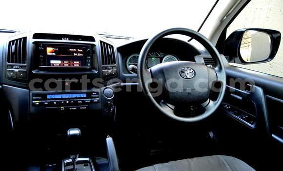 Nunua Ilio tumika Toyota Land Cruiser White Gari ndani ya Mbabane nchini Manzini Nunua Ilio tumika Toyota Land Cruiser White Gari ndani ya Mbabane nchini Manzini