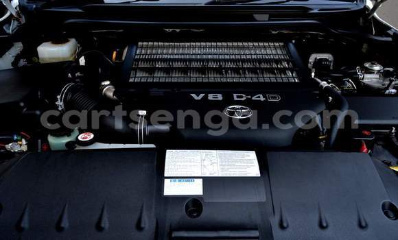 Nunua Ilio tumika Toyota Land Cruiser White Gari ndani ya Mbabane nchini Manzini Nunua Ilio tumika Toyota Land Cruiser White Gari ndani ya Mbabane nchini Manzini