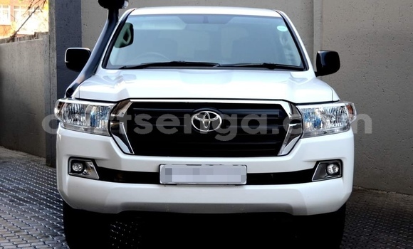 Nunua Ilio tumika Toyota Land Cruiser White Gari ndani ya Mbabane nchini Manzini Nunua Ilio tumika Toyota Land Cruiser White Gari ndani ya Mbabane nchini Manzini
