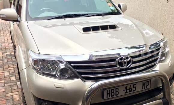 Nunua Ilio tumika Toyota Fortuner Other Gari ndani ya Ezulwini nchini Hhohho Nunua Ilio tumika Toyota Fortuner Other Gari ndani ya Ezulwini nchini Hhohho