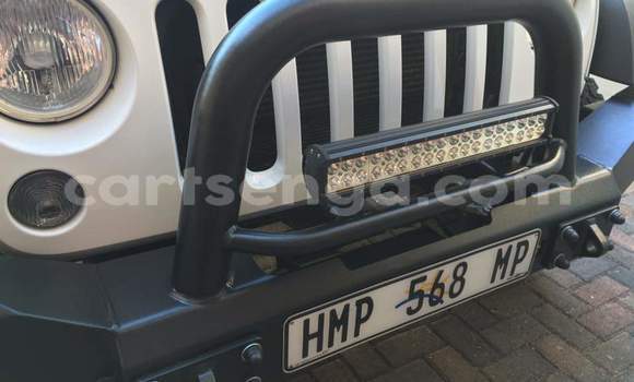 Buy Used Jeep Wrangler White Car in Mbabane in Manzini Buy Used Jeep Wrangler White Car in Mbabane in Manzini