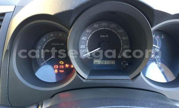 Buy Used Toyota Hilux White Car in Nhlangano in Shiselweni District Buy Used Toyota Hilux White Car in Nhlangano in Shiselweni District