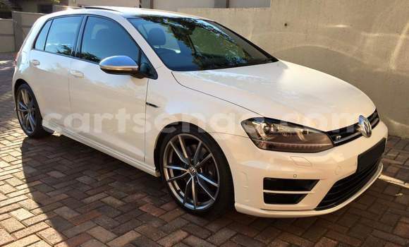 Nunua Ilio tumika Volkswagen Golf R White Gari ndani ya Mbabane nchini Manzini