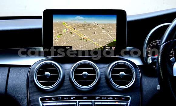 Buy Used Mercedes‒Benz C–Class White Car in Nhlangano in Shiselweni District Buy Used Mercedes‒Benz C–Class White Car in Nhlangano in Shiselweni District