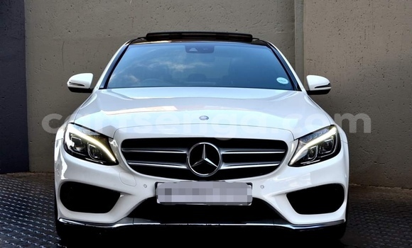 Buy Used Mercedes‒Benz C–Class White Car in Nhlangano in Shiselweni District Buy Used Mercedes‒Benz C–Class White Car in Nhlangano in Shiselweni District