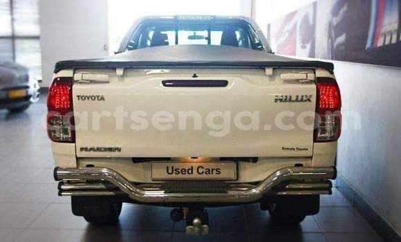 Acheter Occasion Voiture Toyota Hilux Blanc à Mbabane, Manzini Acheter Occasion Voiture Toyota Hilux Blanc à Mbabane, Manzini