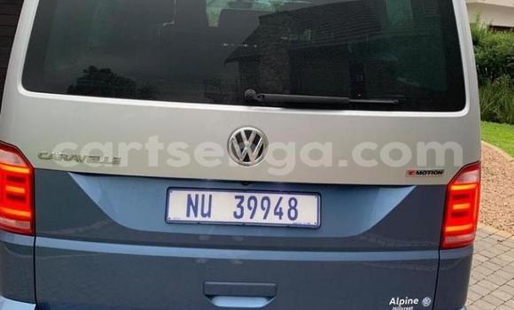Buy Used Volkswagen Caravelle Blue Car in Manzini in Manzini Buy Used Volkswagen Caravelle Blue Car in Manzini in Manzini