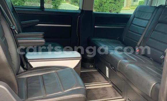 Buy Used Volkswagen Caravelle Blue Car in Manzini in Manzini Buy Used Volkswagen Caravelle Blue Car in Manzini in Manzini