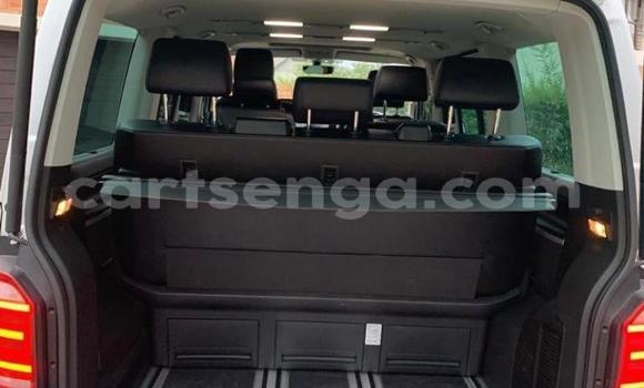 Buy Used Volkswagen Caravelle Blue Car in Manzini in Manzini Buy Used Volkswagen Caravelle Blue Car in Manzini in Manzini